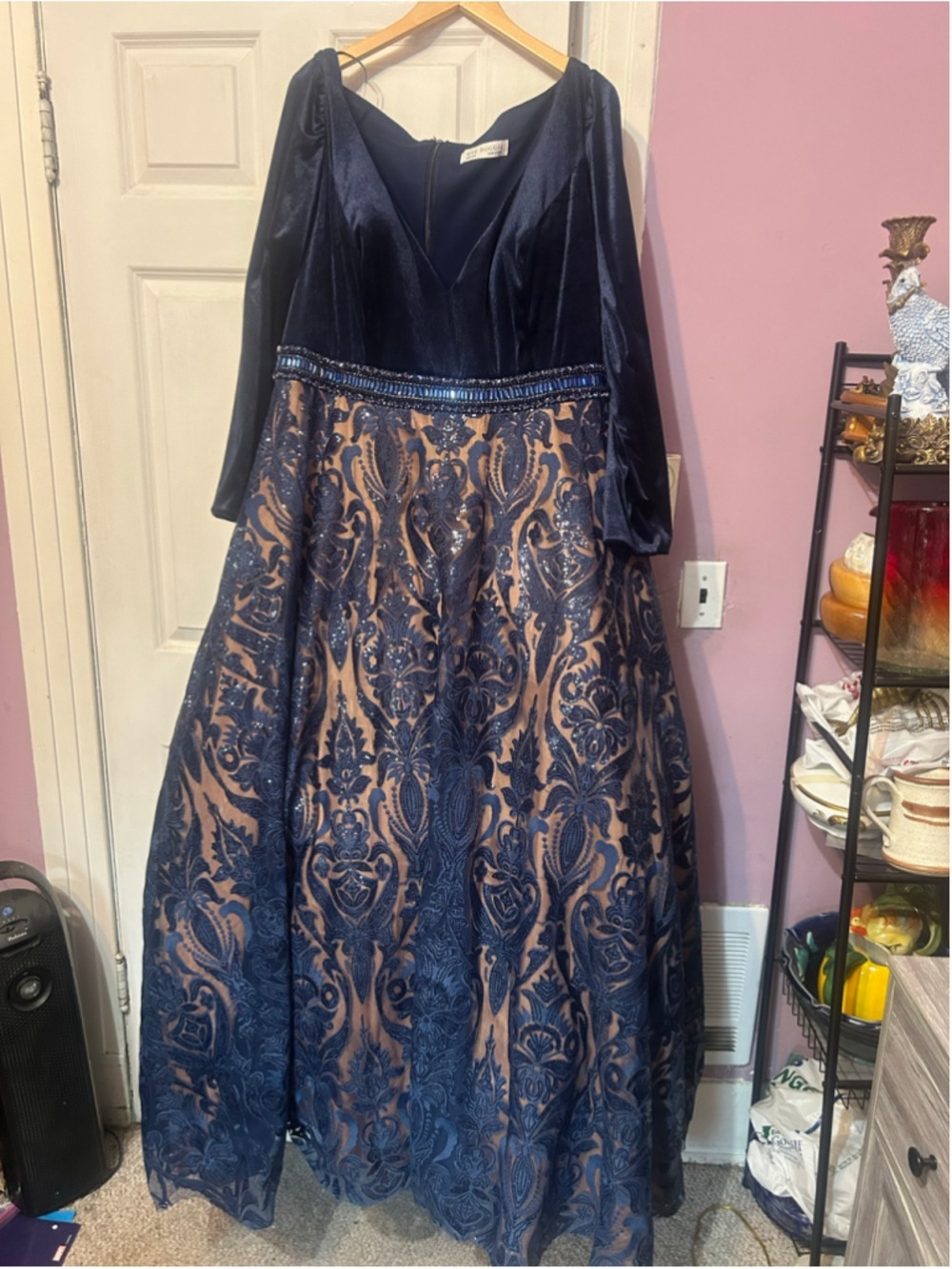 Women's Mac Duggal Velvet Sequined Dress Blue Beige Whimsical Fairy Holiday